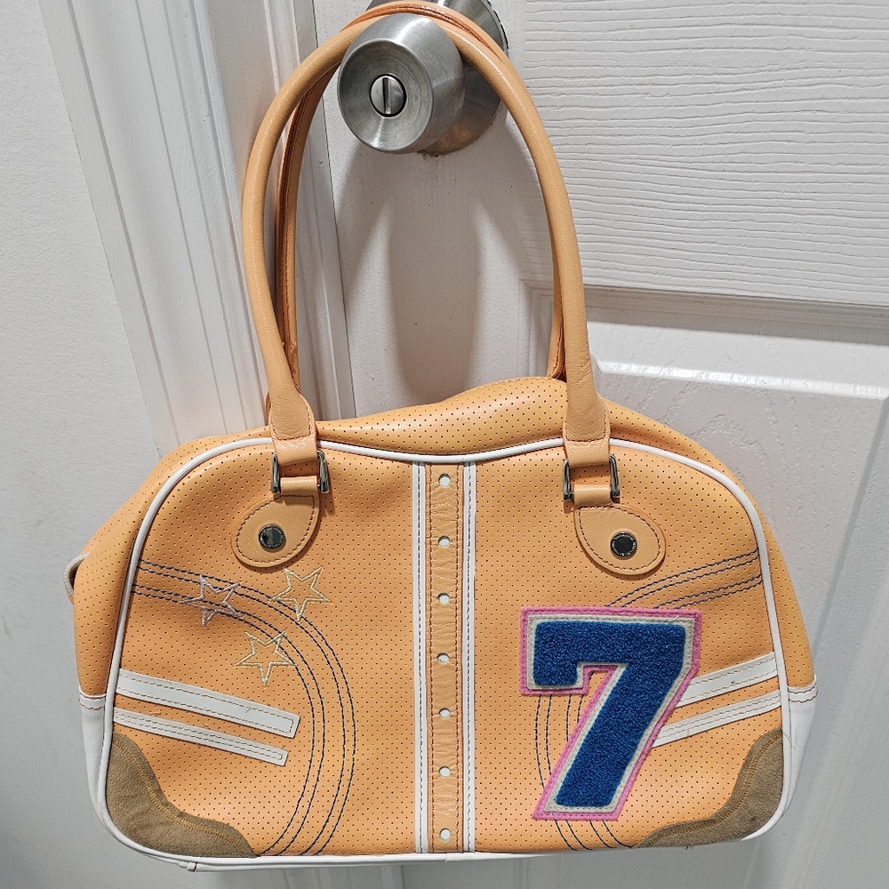 Samantha Thavasa 7 bag by Nicky Hilton